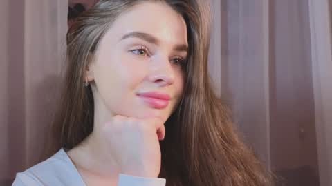 Snapshot of elliephant_ chatting on 12.23.24 just Emily online show from 12.23.24