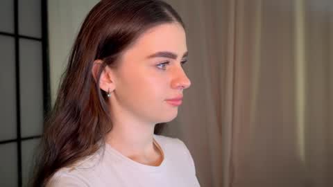 Snapshot of elliephant_ chatting on 12.26.24 just Emily online show from 12.26.24