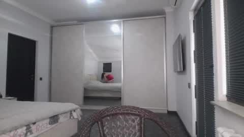 Snapshot of elliesoft chatting on 12.22.25 elliesoft online show from 12.22.25