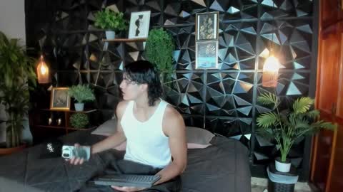 Snapshot of elliot_colton chatting on 11.06.25 Elloit Colton online show from 11.06.25