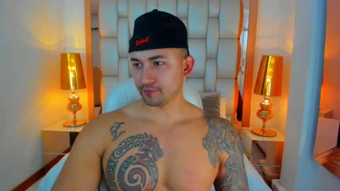 Snapshot of elliott_veelez chatting on 12.05.24 E L L I O T V E L E Z online show from 12.05.24