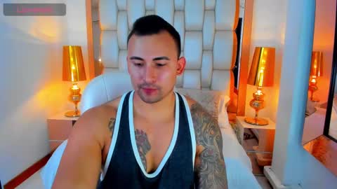 Snapshot of elliott_veelez chatting on 02.19.25 E L L I O T V E L E Z online show from 02.19.25