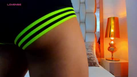 Snapshot of elliott_veelez chatting on 02.24.25 E L L I O T V E L E Z online show from 02.24.25