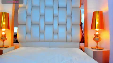 Snapshot of elliott_veelez chatting on 03.11.25 E L L I O T V E L E Z online show from 03.11.25