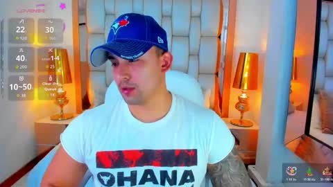 Snapshot of elliott_veelez chatting on 11.28.25 E L L I O T V E L E Z online show from 11.28.25