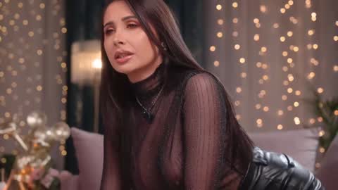 Snapshot of ellismeow chatting on 01.31.26 Ellis online show from 01.31.26