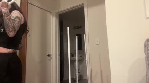 Elli X Raven online show from 03.17.26