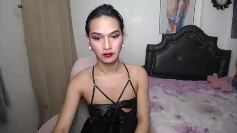 Snapshot of ellorrey chatting on 04.23.26 ELLORREY online show from 04.23.26