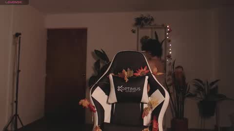 Emy Castro online show from 10.23.25