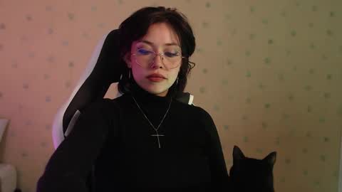 Emy Castro online show from 12.17.25