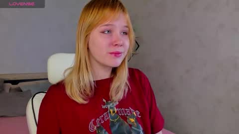 ellya_castro online show from 11.25.25