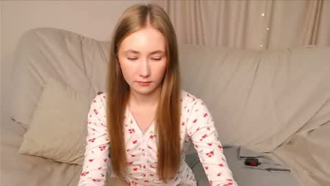 Elly online show from 10.14.25