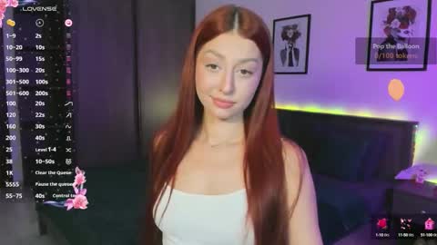 EllyPeach online show from 10.08.25