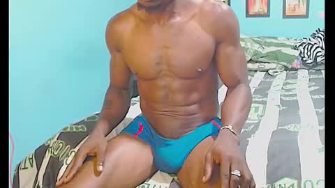 Snapshot of elmiltonnjakee chatting on 02.17.26 elmiltonnjakee online show from 02.17.26