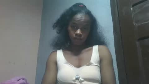 Snapshot of elodie228680 chatting on 04.29.26 elodie228680 online show from 04.29.26