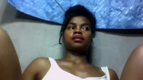 Snapshot of elodie228680 chatting on 05.24.26 elodie228680 online show from 05.24.26