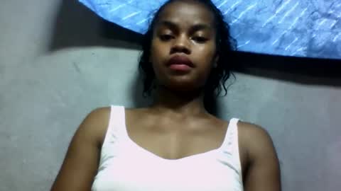 Snapshot of elodie228680 chatting on 05.27.26 elodie228680 online show from 05.27.26