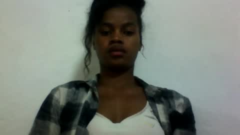Snapshot of elodie228680 chatting on 06.11.26 elodie228680 online show from 06.11.26
