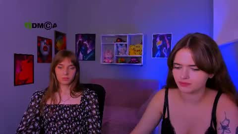 Snapshot of elodie_crystal chatting on 07.16.26 Ella online show from 07.16.26