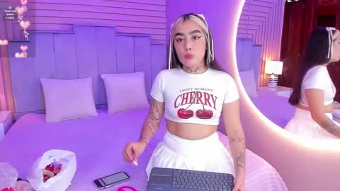 Elodie  online show from 02.11.25