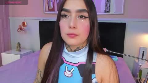 Elodie  online show from 09.25.25