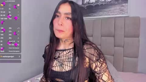 Elodie  online show from 12.19.25