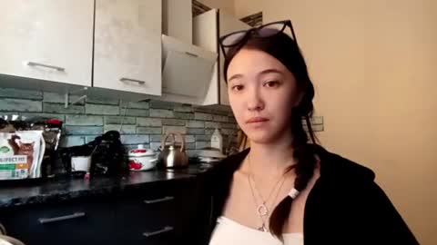 Snapshot of elouisevallian chatting on 07.26.26 Elara online show from 07.26.26