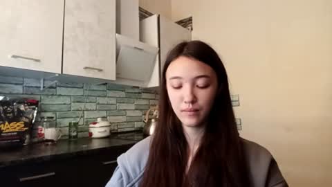 Snapshot of elouisevallian chatting on 07.28.26 Elara online show from 07.28.26