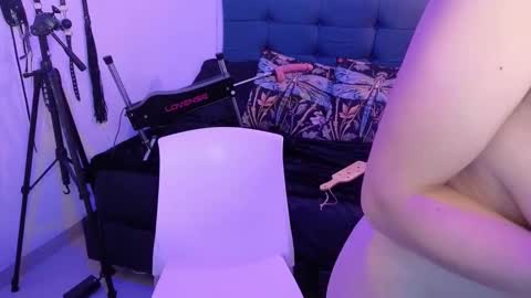 elowen_halley1 online show from 09.27.25