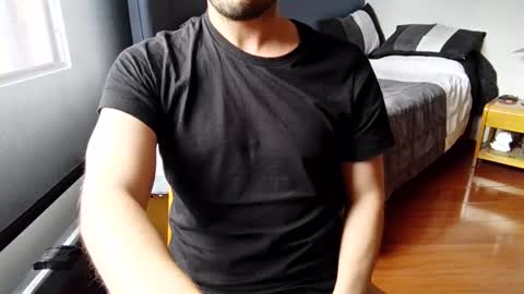 Snapshot of elriclust chatting on 11.19.25 elriclust online show from 11.19.25