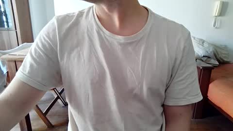 Snapshot of elriclust chatting on 12.16.25 elriclust online show from 12.16.25