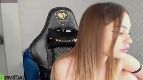 Snapshot of elsa_carterr chatting on 10.08.25 elsa_carterr online show from 10.08.25