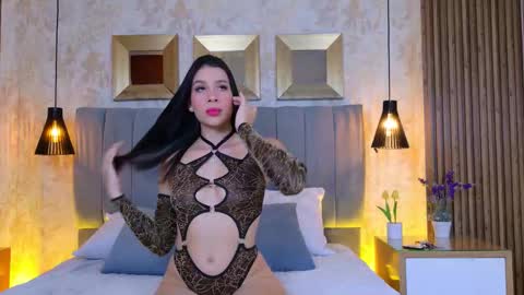 Snapshot of elsa_gb chatting on 03.14.26 Isabela Martinez online show from 03.14.26