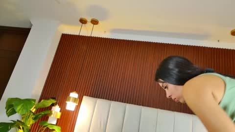 Isabela Martinez online show from 05.21.26