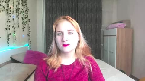 Snapshot of elsa_hot_here chatting on 02.10.25 Elsa online show from 02.10.25