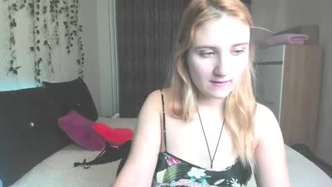 Snapshot of elsa_hot_here chatting on 02.11.25 Elsa online show from 02.11.25