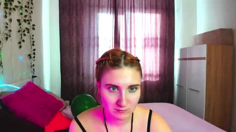 Snapshot of elsa_hot_here chatting on 02.15.25 Elsa online show from 02.15.25