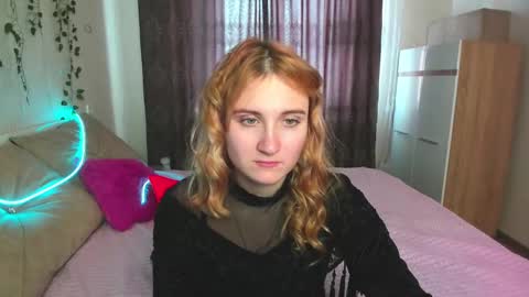 Snapshot of elsa_hot_here chatting on 02.19.25 Elsa online show from 02.19.25