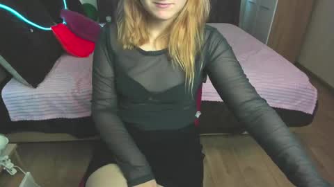 Snapshot of elsa_hot_here chatting on 02.22.25 Elsa online show from 02.22.25
