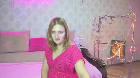 Snapshot of elsa_hot_here chatting on 11.03.25 Elsa online show from 11.03.25