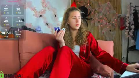 Snapshot of elsie_cutties chatting on 10.25.25 Elsie online show from 10.25.25