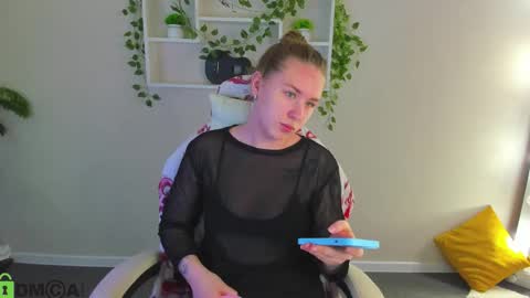 Snapshot of elsie_cutties chatting on 11.07.25 Elsie online show from 11.07.25