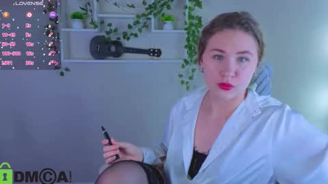 Snapshot of elsie_cutties chatting on 11.11.25 Elsie online show from 11.11.25