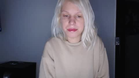 Snapshot of elssa_rush chatting on 10.03.25 elssa_rush online show from 10.03.25