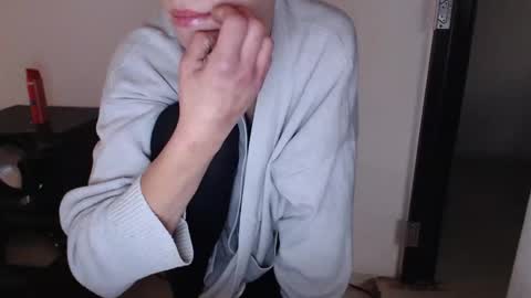 Snapshot of elssa_rush chatting on 10.08.25 elssa_rush online show from 10.08.25