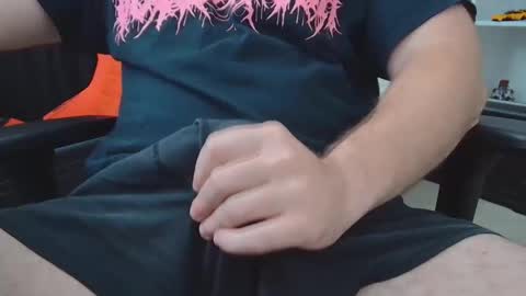 Snapshot of eltanke2206 chatting on 10.29.25 alexgarg online show from 10.29.25