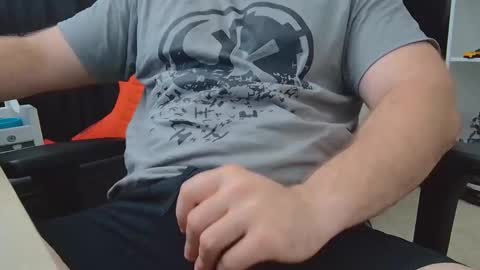 Snapshot of eltanke2206 chatting on 11.06.25 alexgarg online show from 11.06.25