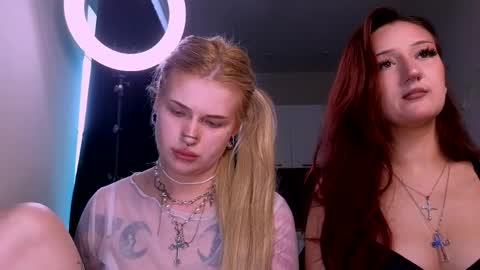 Snapshot of elvenmilk chatting on 05.28.26 Ciri online show from 05.28.26