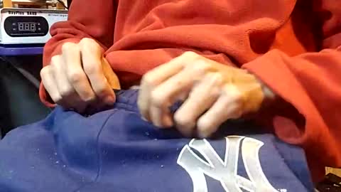 Snapshot of elvergg1 chatting on 12.21.25 elvergg1 online show from 12.21.25