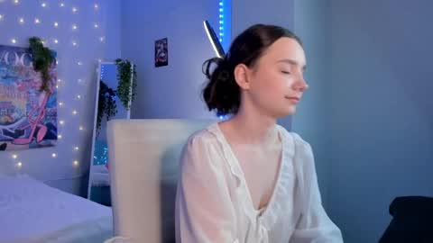 Elvienne online show from 06.06.26